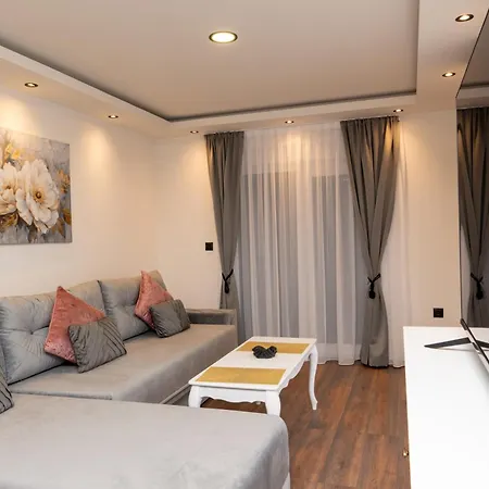 Apartahotel Alibabin Raj (adults Only) 4*