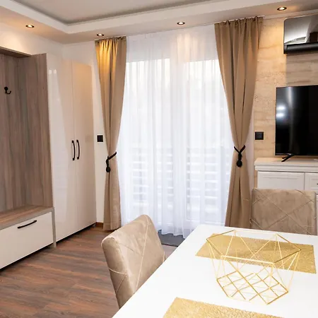 Alibabin Raj (adults Only) Konjic