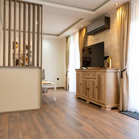 Ξενοδοχείο με διαμερίσματα Alibabin Raj (adults Only)