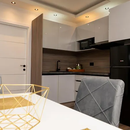 Ξενοδοχείο με διαμερίσματα Alibabin Raj (adults Only) 4*